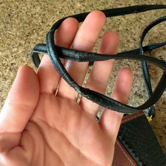 Crossbody cellphone wallet. GENUINE LEATHER crossbody phone bag - Picture 9 of 11